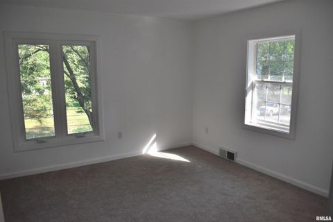 Tiny photo for 926 43RD Street, Rock Island, IL 61201 (MLS # 12586364)