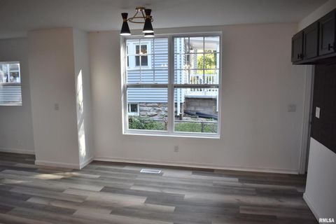 Tiny photo for 926 43RD Street, Rock Island, IL 61201 (MLS # 12586364)