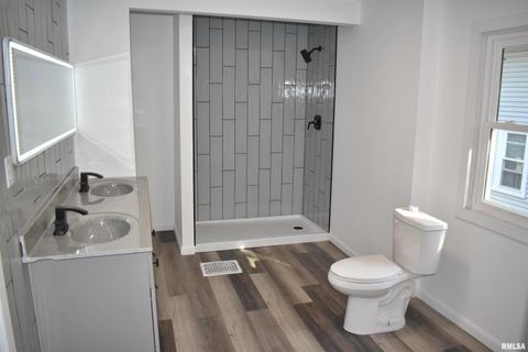 Tiny photo for 926 43RD Street, Rock Island, IL 61201 (MLS # 12586364)