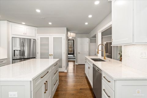 Tiny photo for 1894 Maine Drive, Elk Grove Village, IL 60007 (MLS # 12603691)