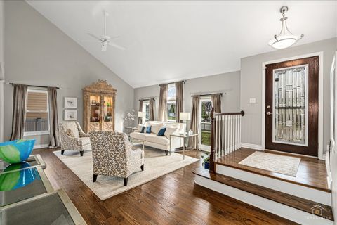 Tiny photo for 1894 Maine Drive, Elk Grove Village, IL 60007 (MLS # 12603691)