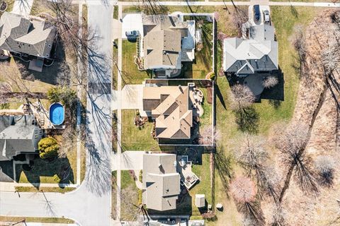 Tiny photo for 1894 Maine Drive, Elk Grove Village, IL 60007 (MLS # 12603691)