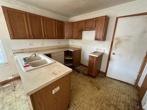 Tiny photo for 1942 Town Drive, Naperville, IL 60565 (MLS # 12647205)