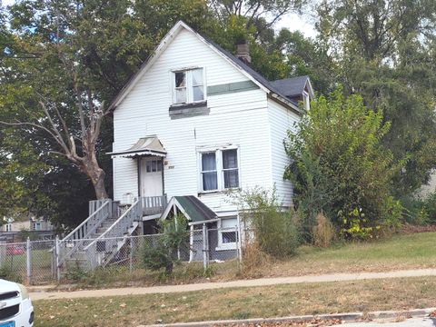 654 E 65th Street Chicago IL 60637