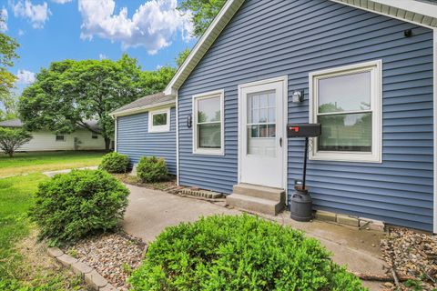 Tiny photo for 506 E Richardson, Farmer City, IL 61842 (MLS # 12646294)
