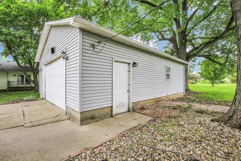Tiny photo for 506 E Richardson, Farmer City, IL 61842 (MLS # 12646294)