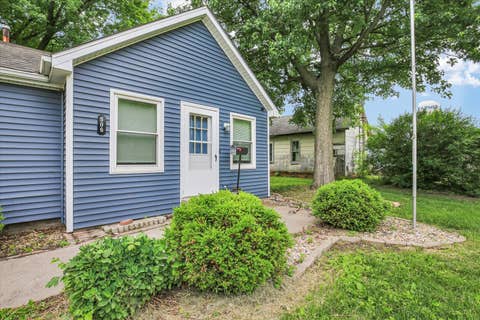 Tiny photo for 506 E Richardson, Farmer City, IL 61842 (MLS # 12646294)