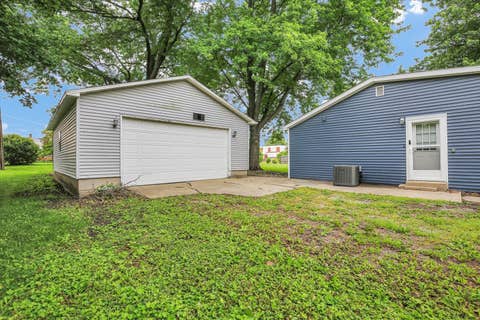 Tiny photo for 506 E Richardson, Farmer City, IL 61842 (MLS # 12646294)