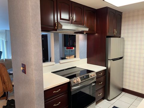 Tiny photo for 500 Thames Parkway #1F, Park Ridge, IL 60068 (MLS # 12633388)