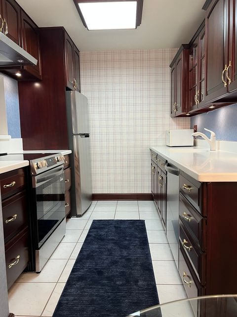 Tiny photo for 500 Thames Parkway #1F, Park Ridge, IL 60068 (MLS # 12633388)