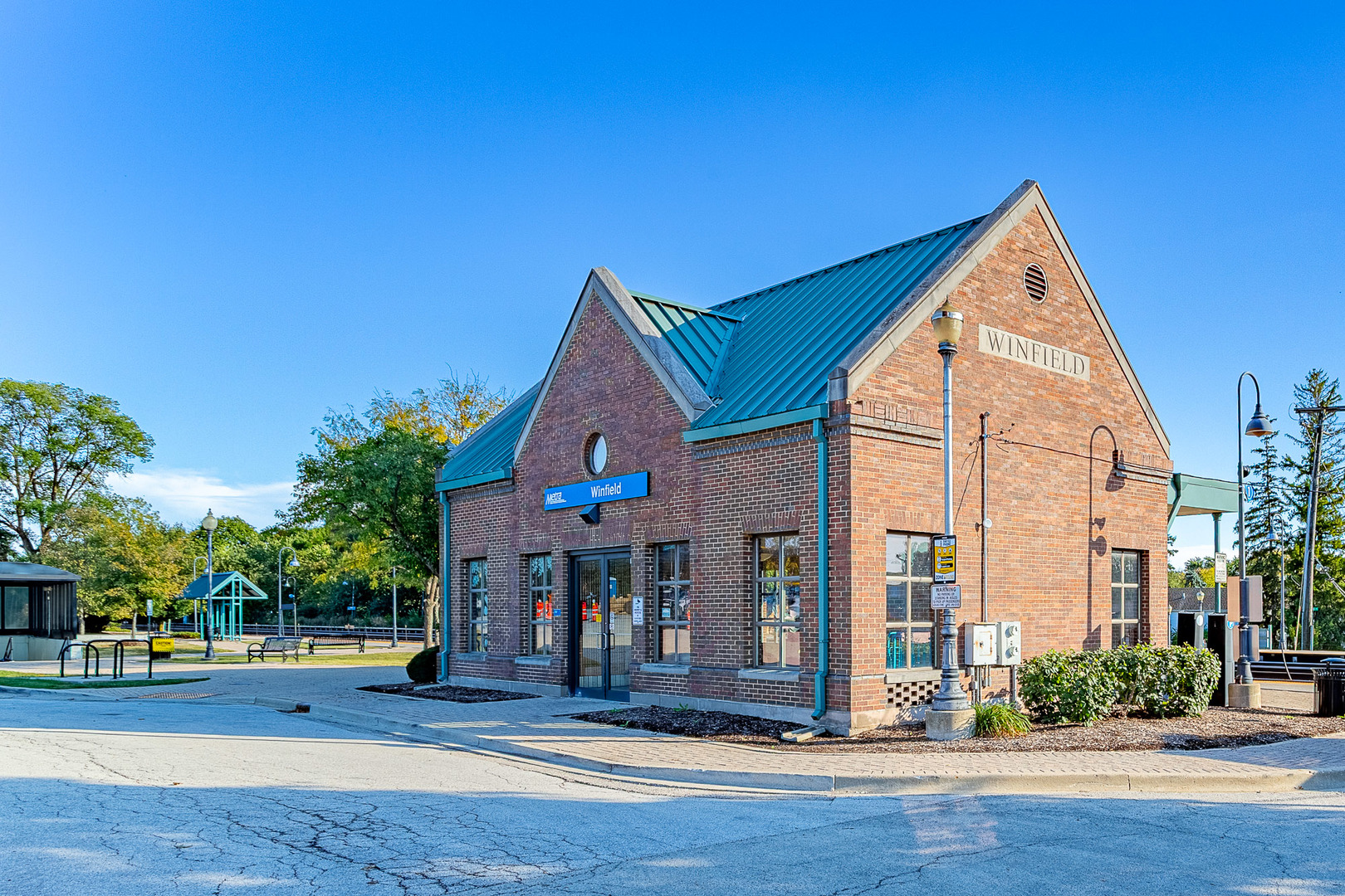 Winfield, Illinois 60190, United States, 6 Bedrooms Bedrooms, ,2 BathroomsBathrooms,Residential,Contingent,231763