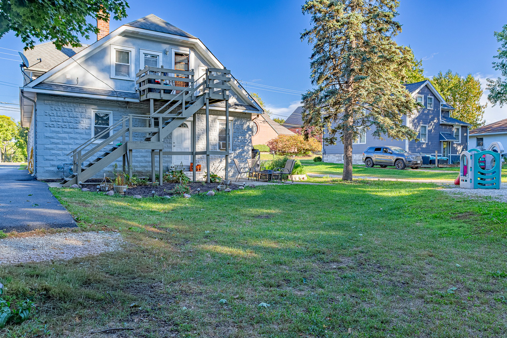 Winfield, Illinois 60190, United States, 6 Bedrooms Bedrooms, ,2 BathroomsBathrooms,Residential,Contingent,231763