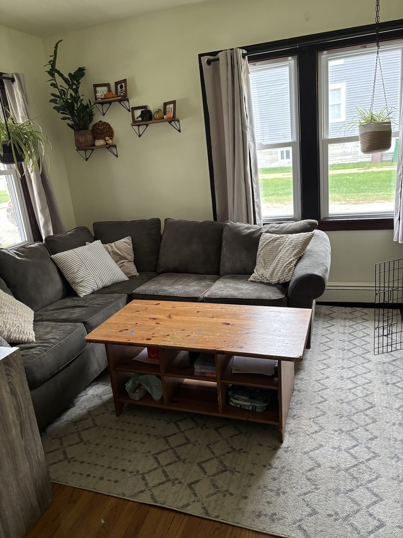 Winfield, Illinois 60190, United States, 6 Bedrooms Bedrooms, ,2 BathroomsBathrooms,Residential,Contingent,231763