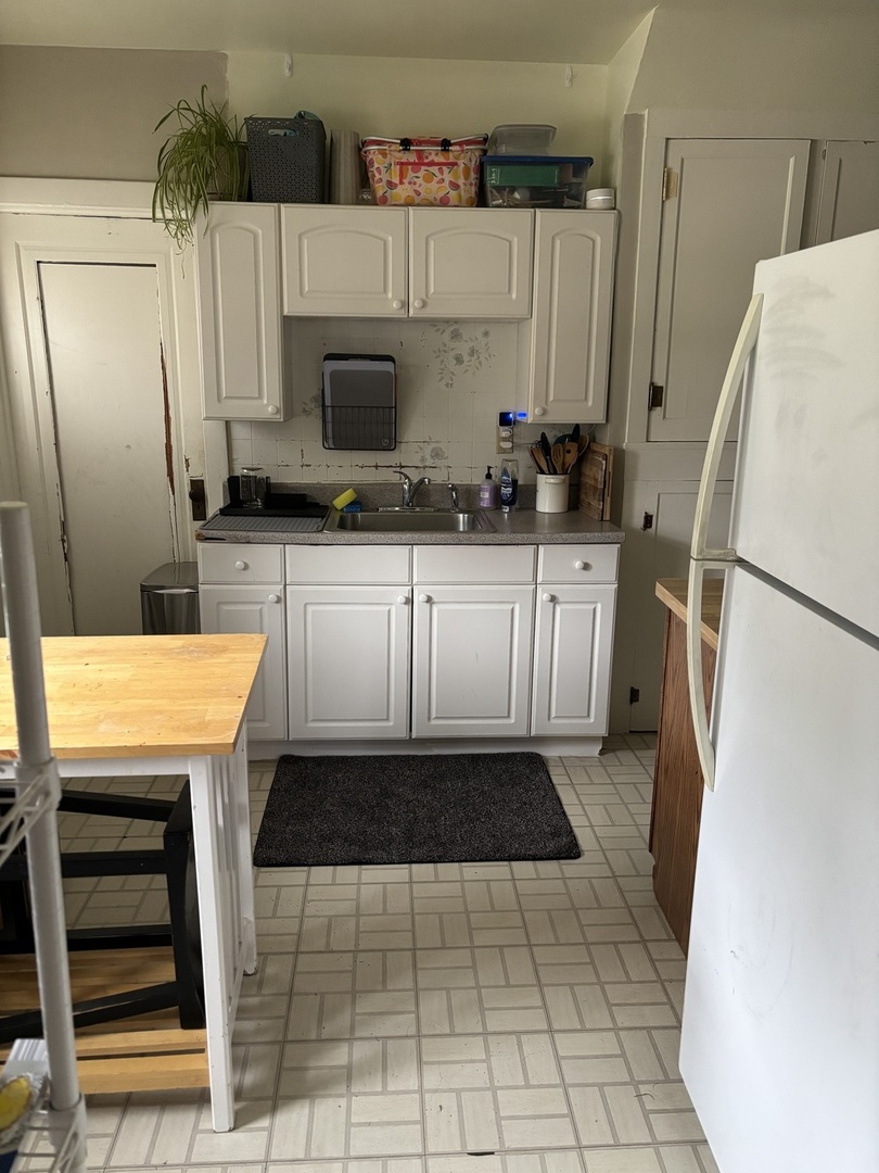 Winfield, Illinois 60190, United States, 6 Bedrooms Bedrooms, ,2 BathroomsBathrooms,Residential,Contingent,231763