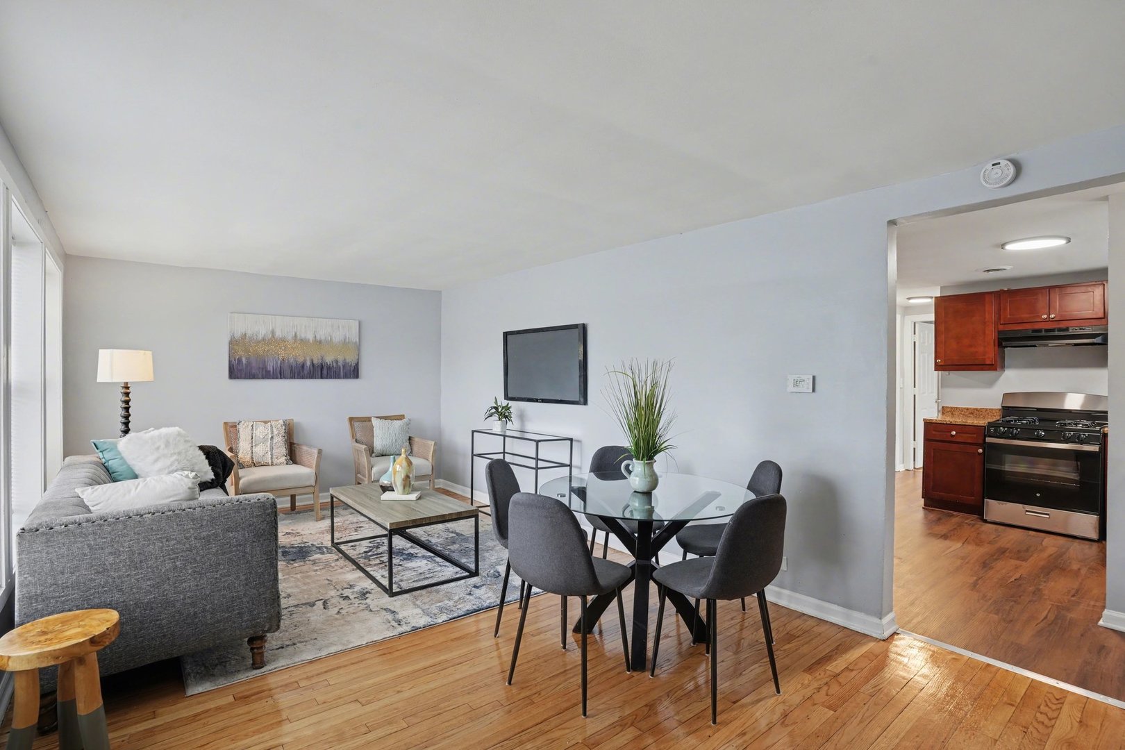 1041 E 90th Street