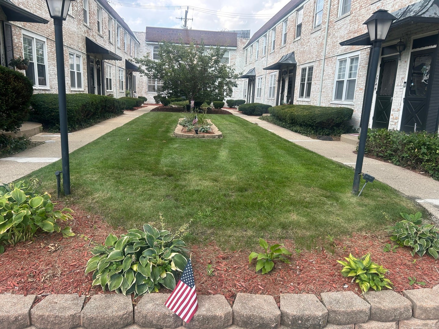1762 W 95th Place