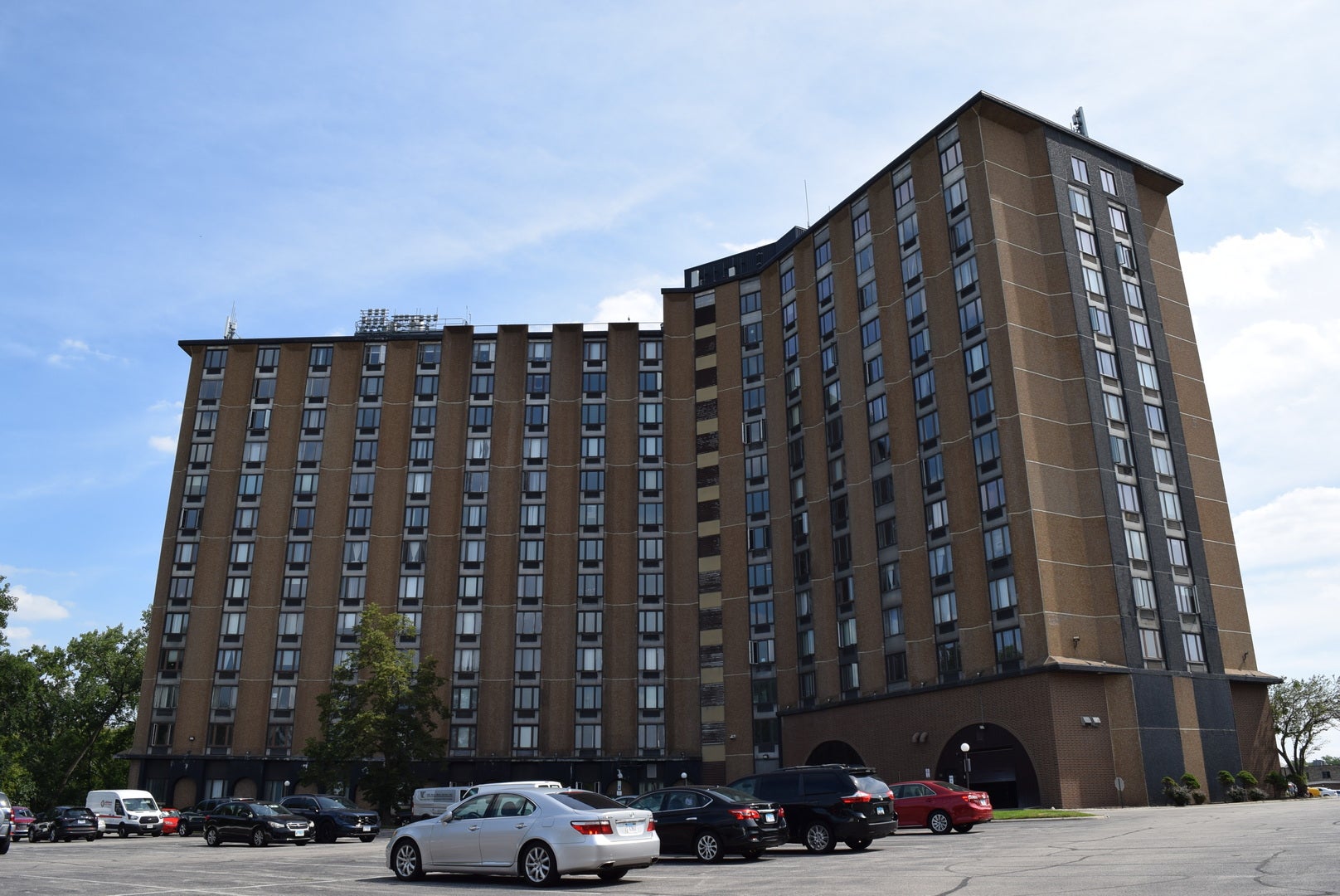 1 Renaissance Place 801