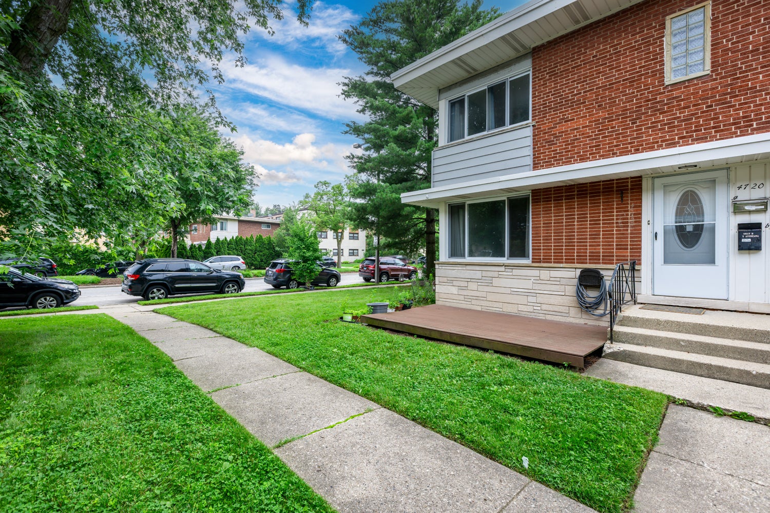 4720 Main Street A
