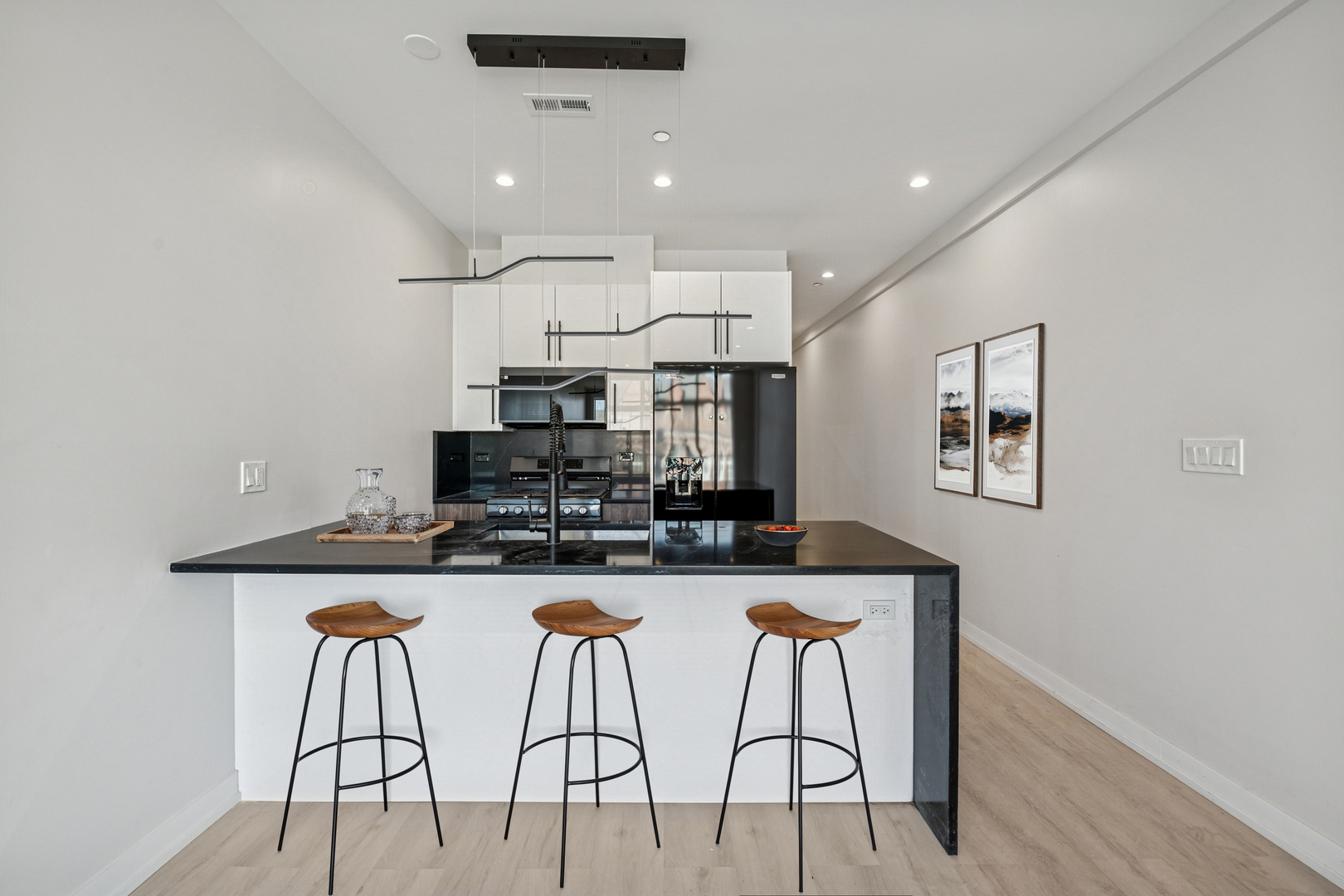 1355 N Western Avenue 3D