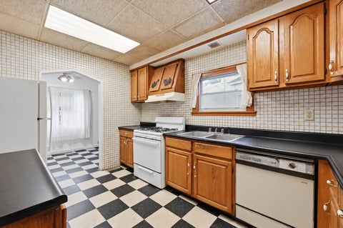 Tiny photo for 841 S Harvey Avenue, Oak Park, IL 60304 (MLS # 12786298)