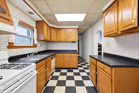 Tiny photo for 841 S Harvey Avenue, Oak Park, IL 60304 (MLS # 12786298)