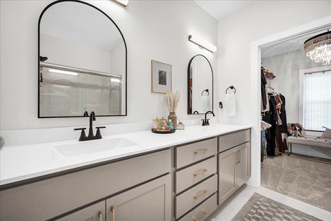 Tiny photo for 2505 Pampas Lane, Bloomington, IL 61705 (MLS # 12539710)