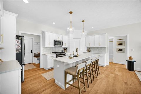 Tiny photo for 2505 Pampas Lane, Bloomington, IL 61705 (MLS # 12539710)