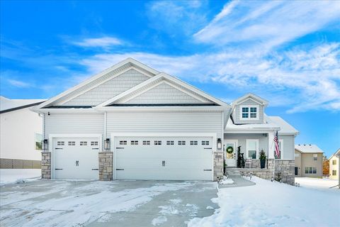 Photo of 2505 Pampas Lane, Bloomington, IL 61705 (MLS # 12539710)