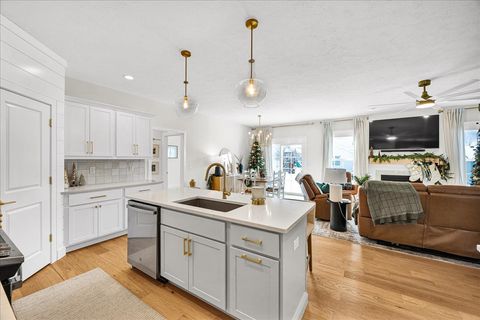 Tiny photo for 2505 Pampas Lane, Bloomington, IL 61705 (MLS # 12539710)