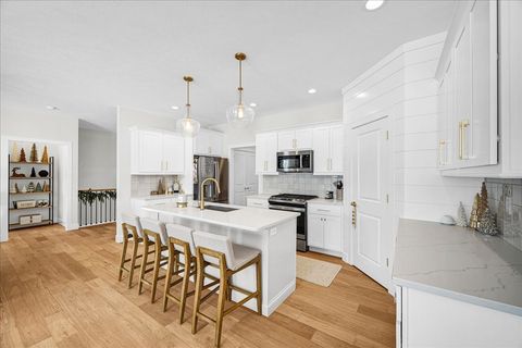 Tiny photo for 2505 Pampas Lane, Bloomington, IL 61705 (MLS # 12539710)