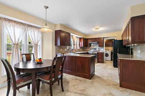 Tiny photo for 2404 Baldwin Court, Schaumburg, IL 60193 (MLS # 12481100)