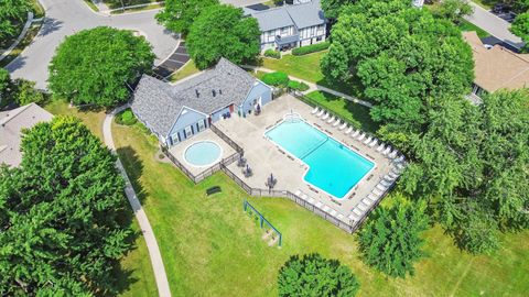 Tiny photo for 125 CLEVELAND Court #M2, Schaumburg, IL 60193 (MLS # 12451844)