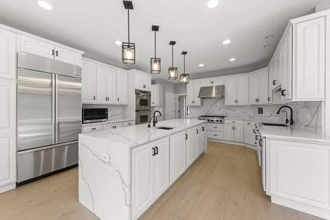 Tiny photo for 7814 Burr Oak Drive, McHenry, IL 60050 (MLS # 12731475)