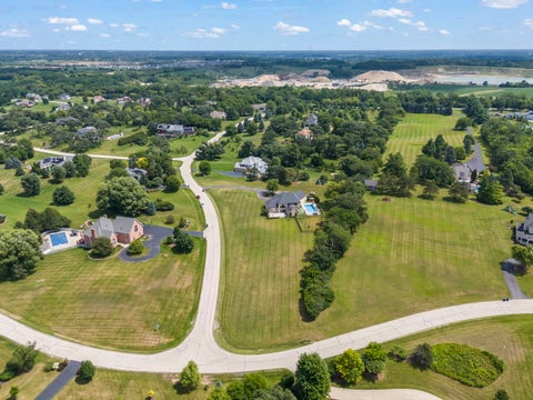 Tiny photo for 7814 Burr Oak Drive, McHenry, IL 60050 (MLS # 12731475)