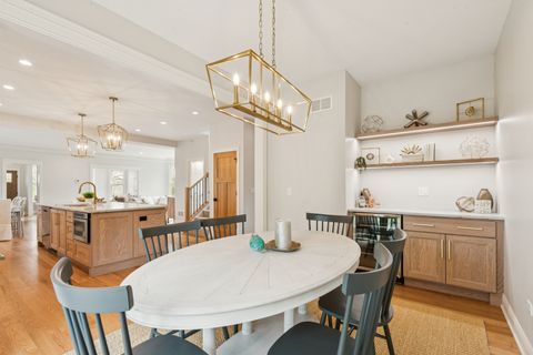 Tiny photo for 885 Geneva Road, St. Charles, IL 60174 (MLS # 12618016)