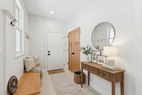 Tiny photo for 885 Geneva Road, St. Charles, IL 60174 (MLS # 12618016)