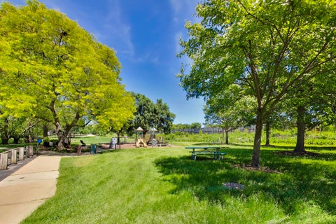 Tiny photo for 245 Ann Street, Clarendon Hills, IL 60514 (MLS # 12678819)
