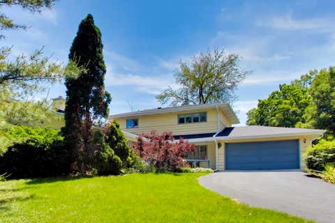 Tiny photo for 245 Ann Street, Clarendon Hills, IL 60514 (MLS # 12678819)