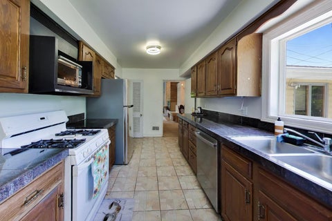 Tiny photo for 245 Ann Street, Clarendon Hills, IL 60514 (MLS # 12678819)