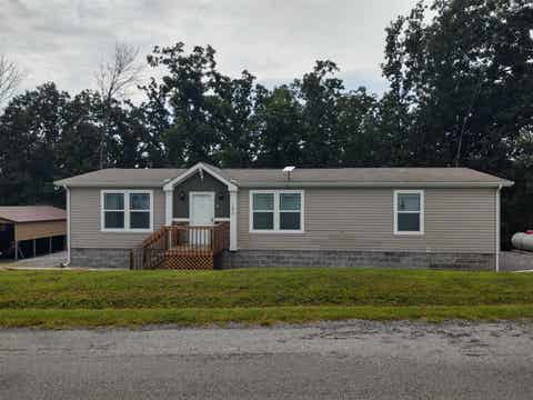 Photo of 1475 Hound Dog Ridge Road, Vienna, IL 62995 (MLS # 100539098)