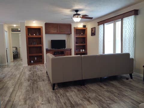 Tiny photo for 1475 Hound Dog Ridge Road, Vienna, IL 62995 (MLS # 100539098)