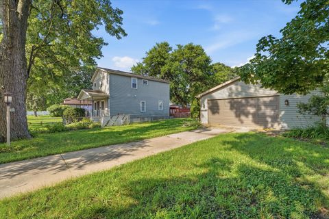 Tiny photo for 18232 Ridgewood Avenue, Lansing, IL 60438 (MLS # 12692761)