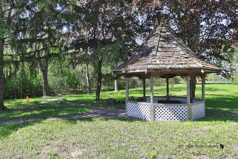 Tiny photo for 91 S Milwaukee Avenue, Vernon Hills, IL 60061 (MLS # 12489628)