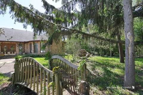 Tiny photo for 91 S Milwaukee Avenue, Vernon Hills, IL 60061 (MLS # 12489628)
