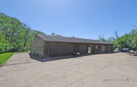 Tiny photo for 91 S Milwaukee Avenue, Vernon Hills, IL 60061 (MLS # 12489628)