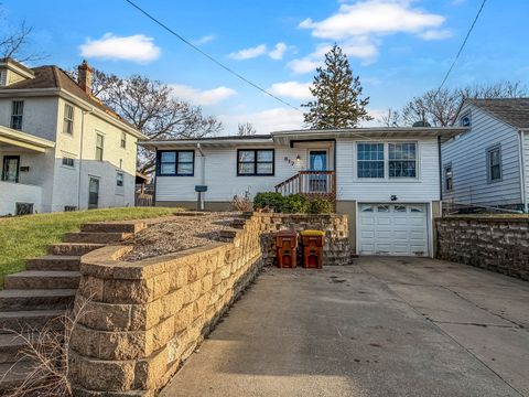 Tiny photo for 817 W Empire Street, Freeport, IL 61032 (MLS # 12605408)