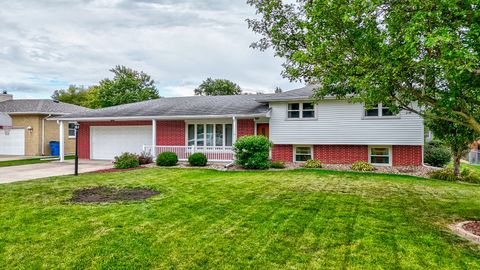 Photo of 1517 Sharon Road, Streator, IL 61364 (MLS # 12455260)