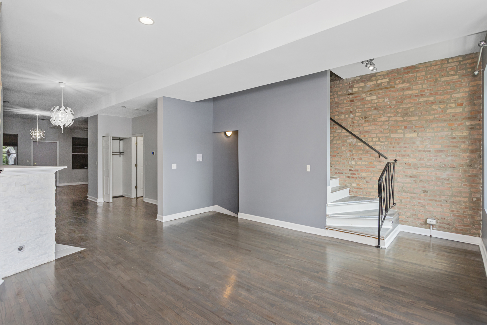 6557 S University Avenue 204
