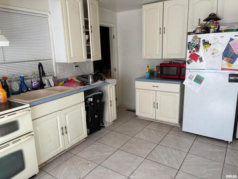 Tiny photo for 1210 S HICKORY Street, Centralia, IL 62801 (MLS # EB460198)