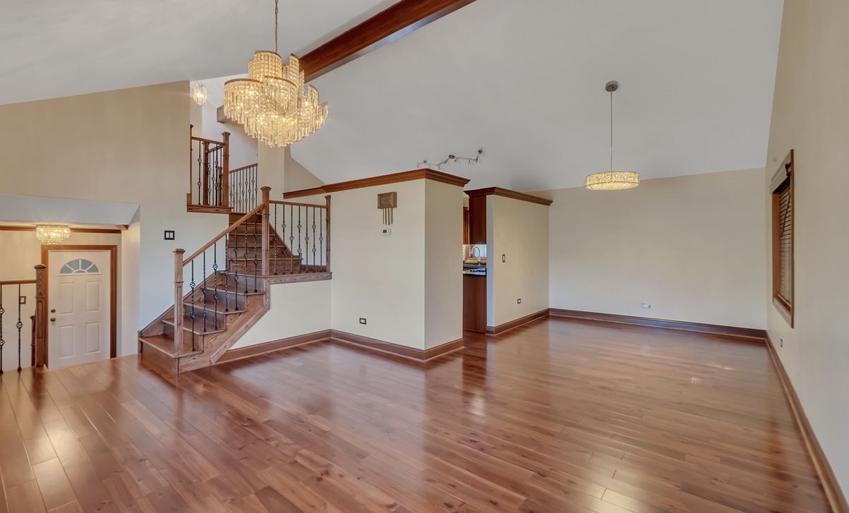 9041 Sunrise Lane